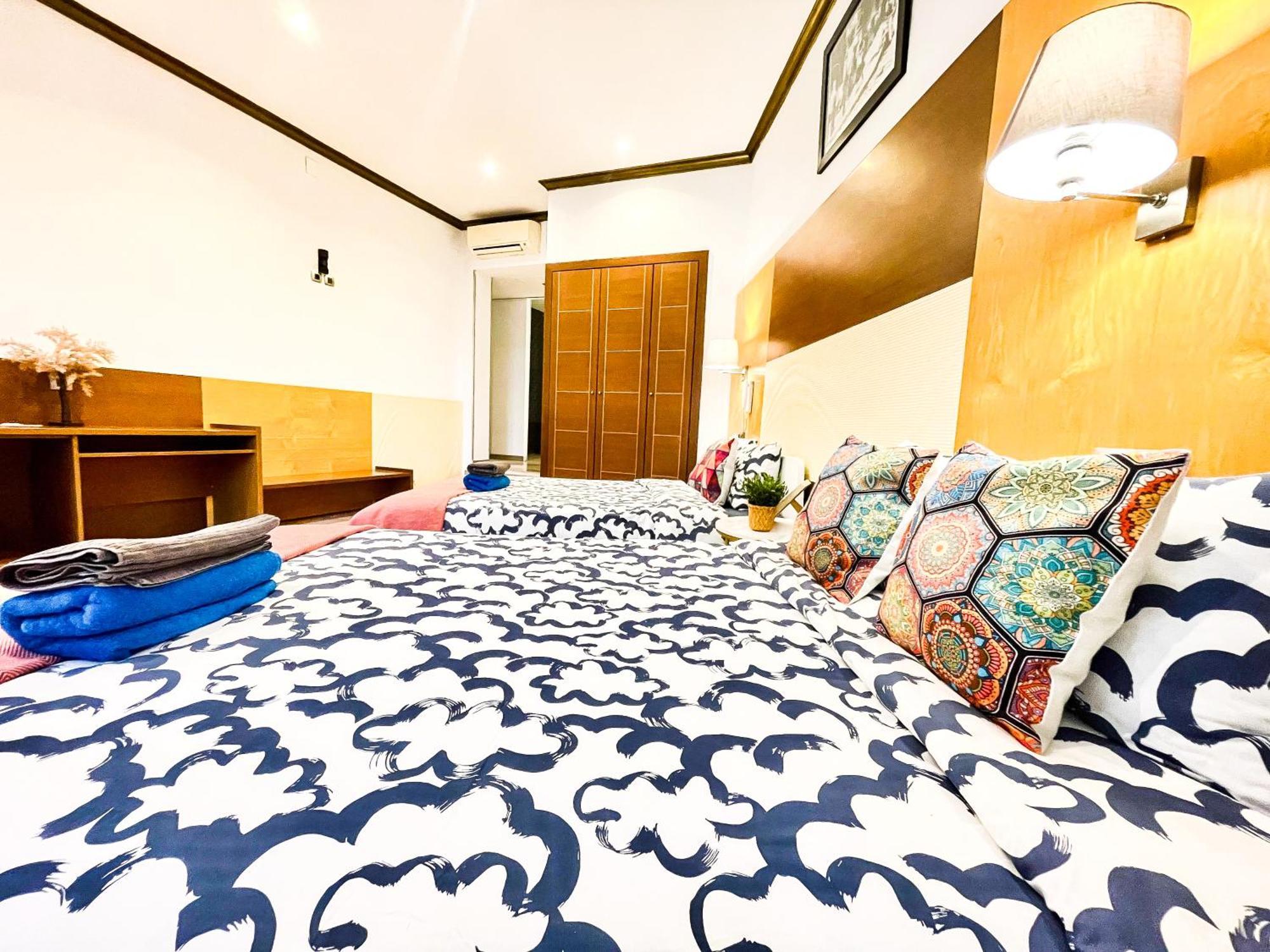 Rambla Comfort Hostel *
