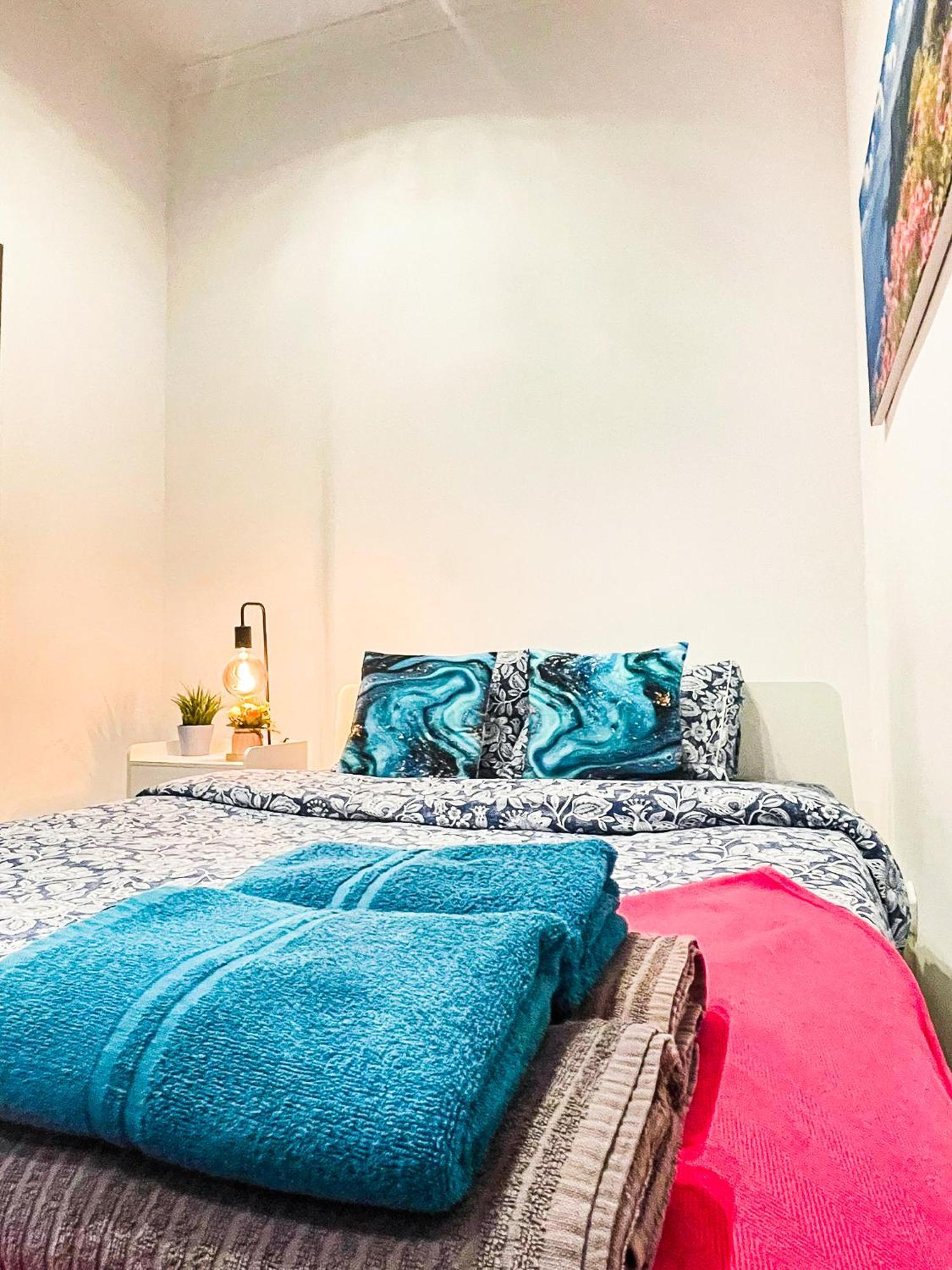 Rambla Comfort Hostel *